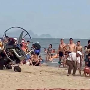 Xử phạt một công ty vụ dù lượn có động cơ húc vào du khách ở Bãi Cháy