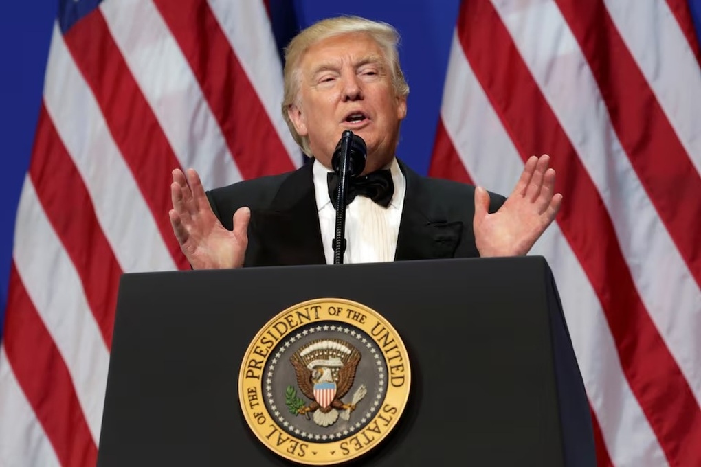 Tổng thống Trump ám chỉ “thay đổi chính quyền ở Iran”