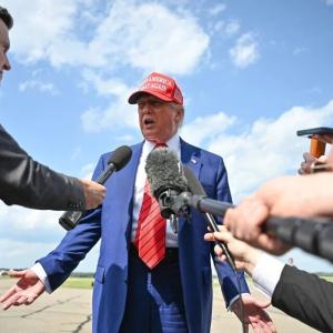 Ông Trump tuyên bố Iran, Israel đồng ý ngừng bắn