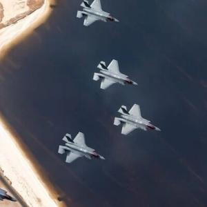 Máy bay Israel sắp tấn công Iran bất ngờ quay đầu sau cuộc gọi từ ông Trump