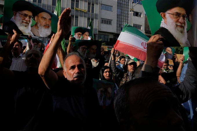 Nỗi phẫn nộ của người Iran sau khi Mỹ tập kích