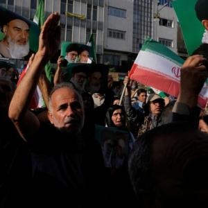 Nỗi phẫn nộ của người Iran sau khi Mỹ tập kích
