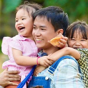 Bùi Công Nam: "Lãi to" sau Anh trai, mang yêu thương đến Rực rỡ ngày mới