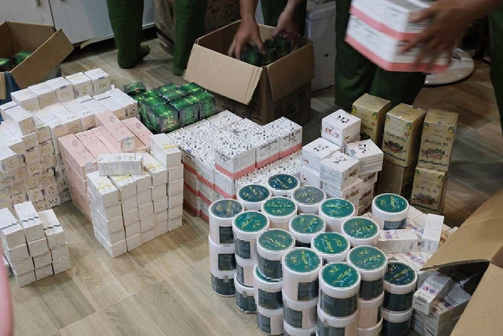 Tây Ninh phá đường dây làm mỹ phẩm giả đã bán hơn 100.000 đơn hàng qua mạng